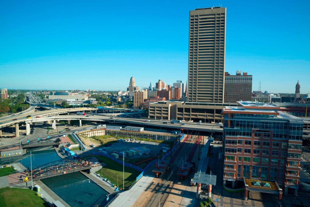 Marriott At Lecom Harborcenter 4*