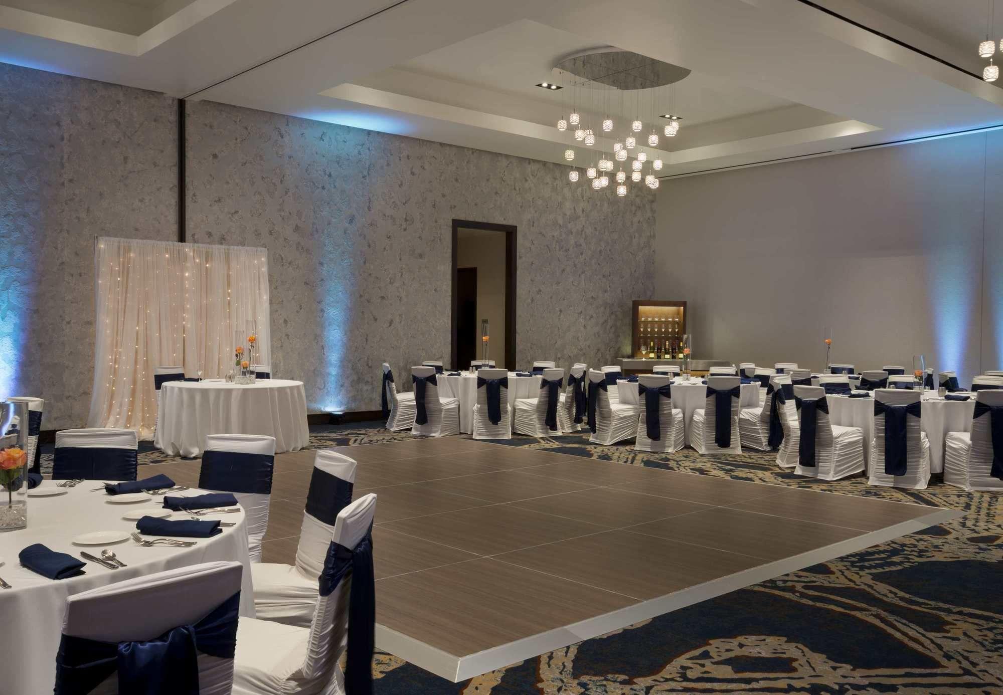 Marriott At Lecom Harborcenter Hotel