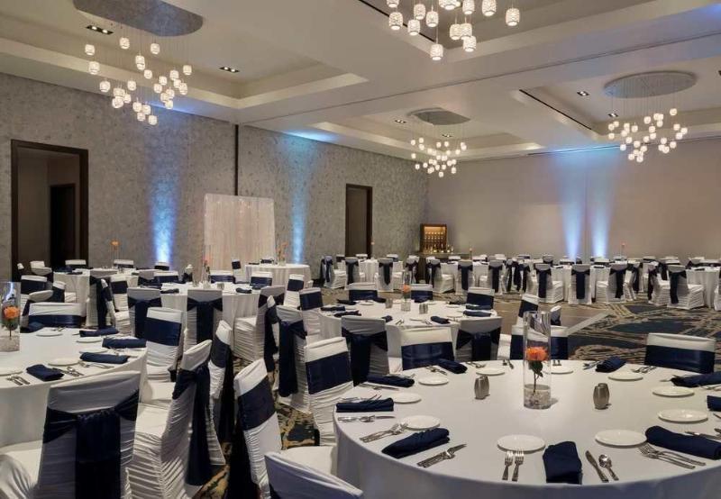 Marriott At Lecom Harborcenter Hotel