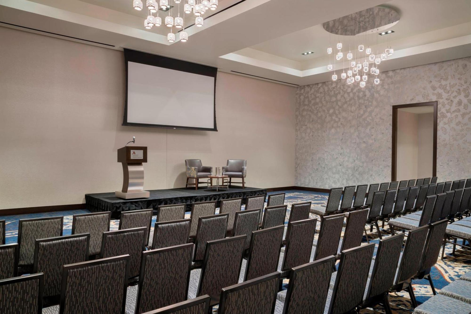Marriott At Lecom Harborcenter Hotel