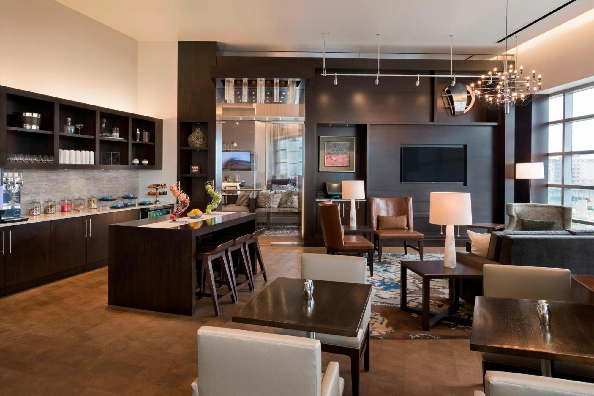 Marriott At Lecom Harborcenter 4* Buffalo