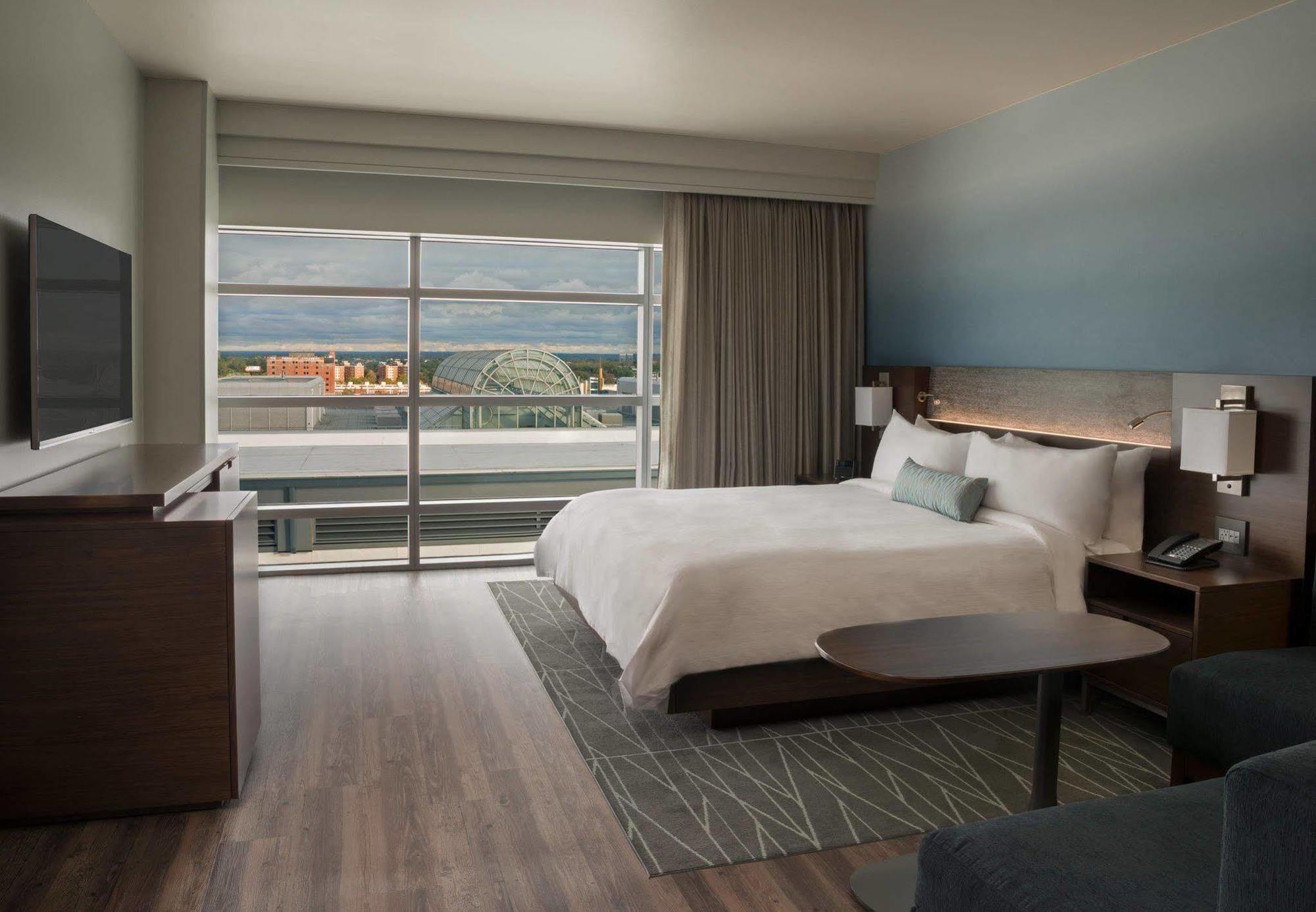 Marriott At Lecom Harborcenter Hotel